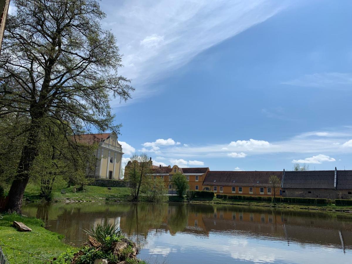 Apartman Stodola Chodová Planá Exterior foto